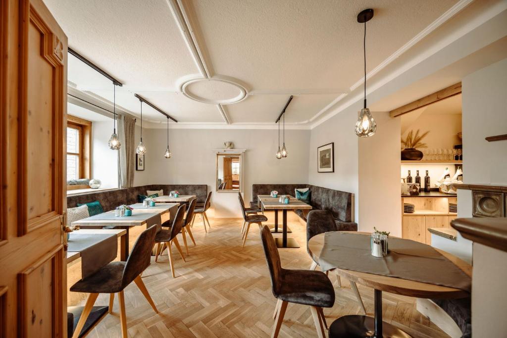 Posezení v ubytování Das gemütliche Dorfhotel Kaltenhauser