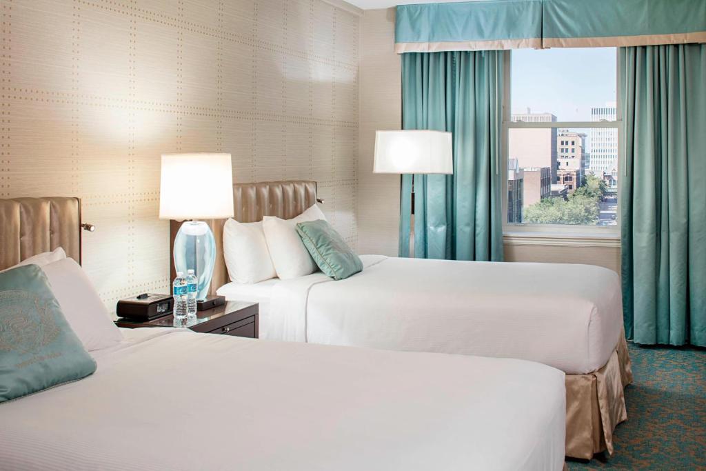 Delta Hotels by Marriott Bessborough - Resim 16