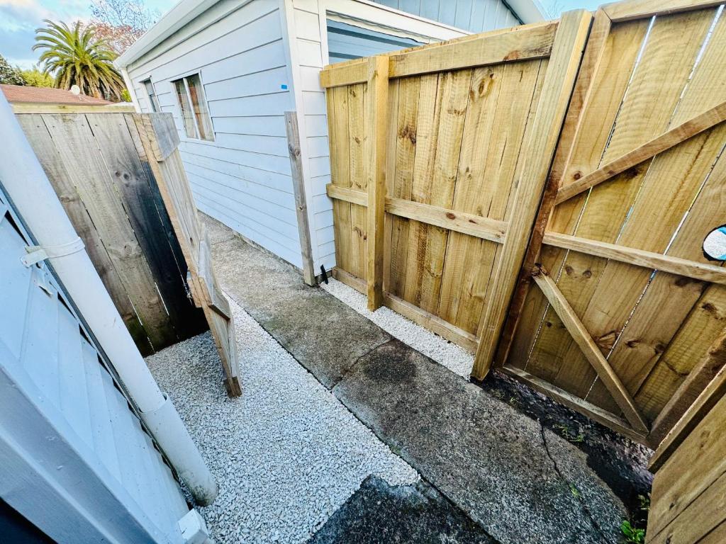 The Bach - Spa Pool, Pets, Scooters & Family Friendly - Resim 18