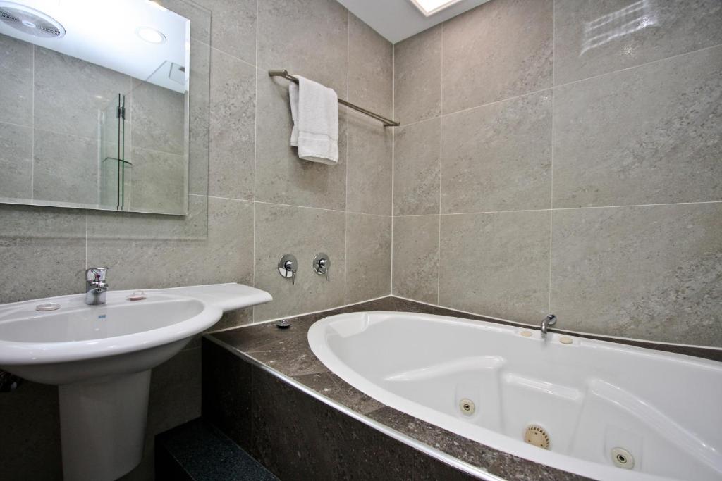 Jesmond Executive Villas - Resim 29