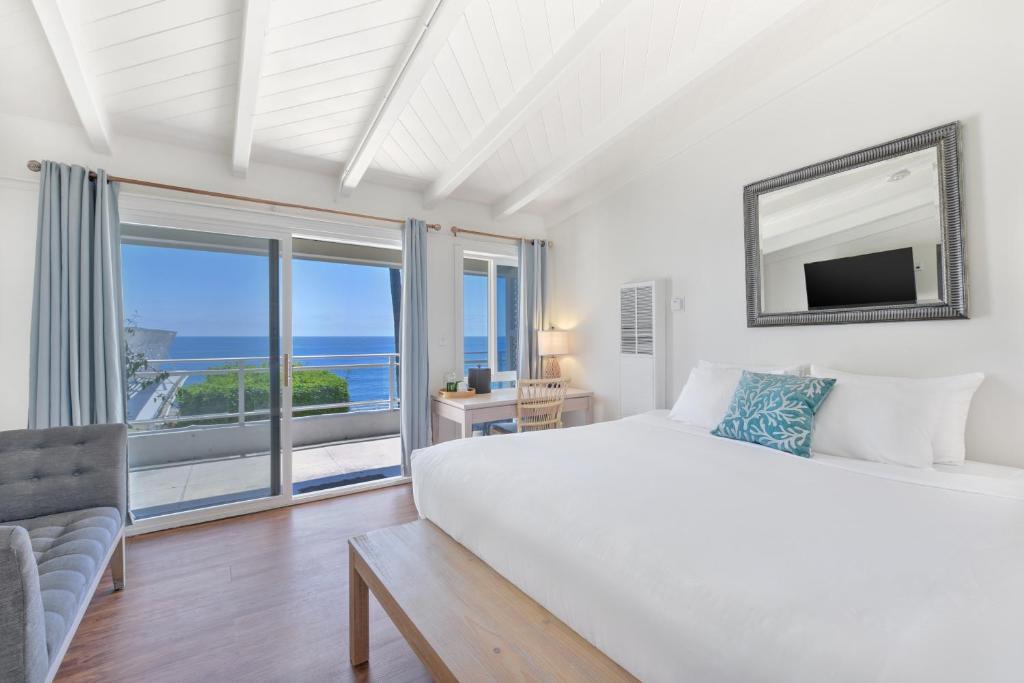 Laguna Surf Lodge by SCP Hotels - Deluxe King Oceanview Balcony