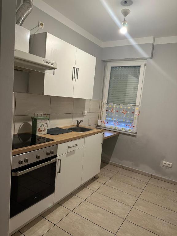 Ferien & Monteur Wohnung 1 - Little Afrika Extensive 5 Zimmer Wohnung - Habitación Económica Doble O Twin