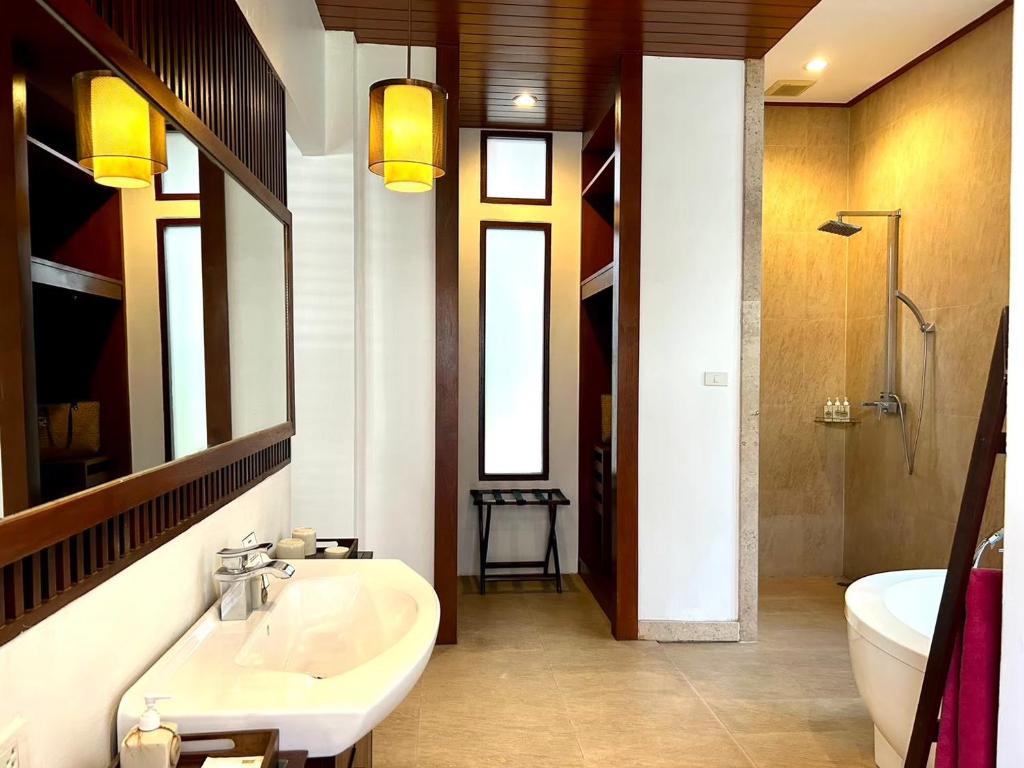 The Sarann Koh Samui, Suites & Villas - ヴィラ スパバス付