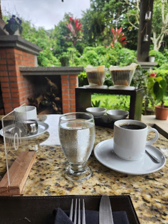 Příslušenství pro přípravu čaje a kávy v ubytování Hotel Ribera La Paz