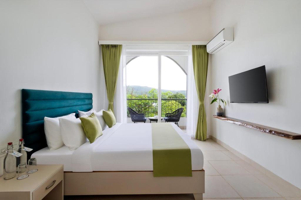 Stone Wood Hotel Amboli - Superieure Tweepersoonskamer