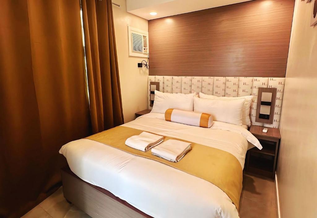 Hayat Sky Towers - Deluxe Double Room