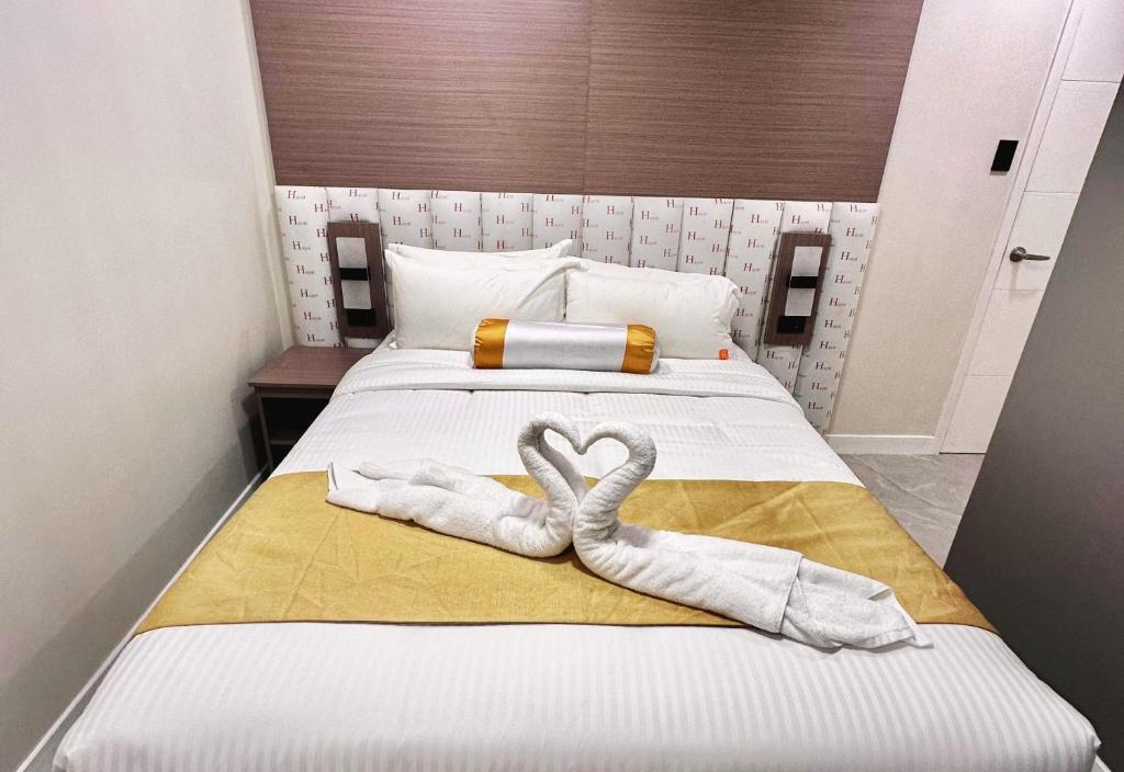 Hayat Sky Towers - Executive Suite