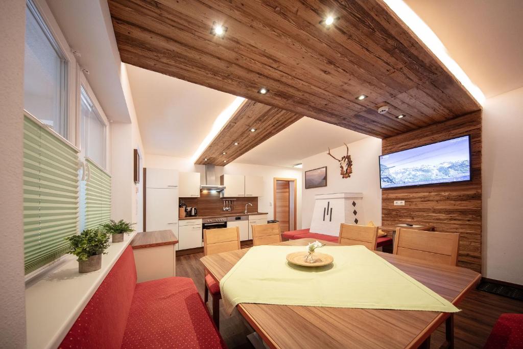 A television and/or entertainment centre at Panoramablick Sölden