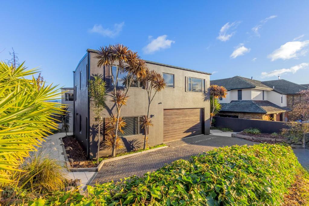 Gather Taupo - Lakeview - Spa Pool - Resim 16