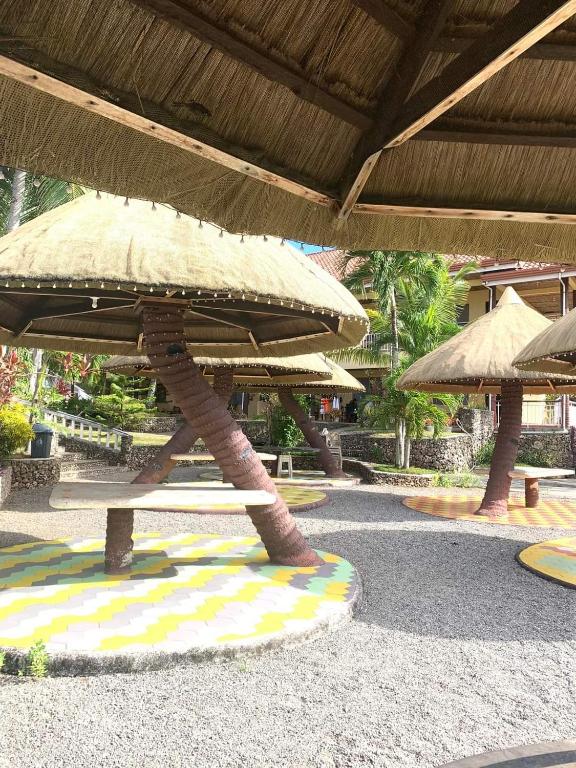 Zahrada ubytování Azure Camotes Resort Hotel