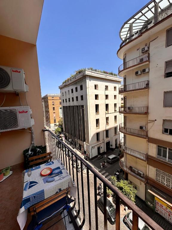 Balkón alebo terasa v ubytovaní Maman Suite, city center near Molo Beverello