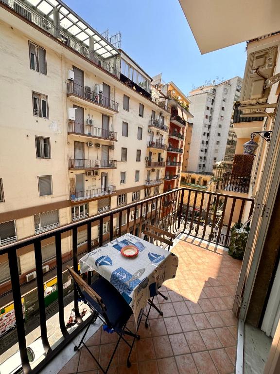 Balkón alebo terasa v ubytovaní Maman Suite, city center near Molo Beverello