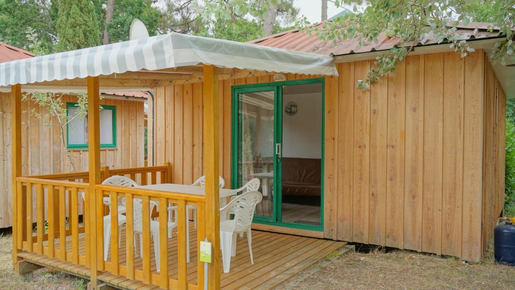 Camping Les Pins de la Coubre - Bungalow