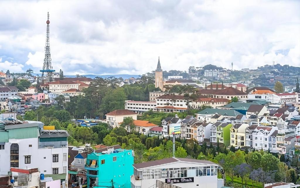 Sky Hotel - DaLat