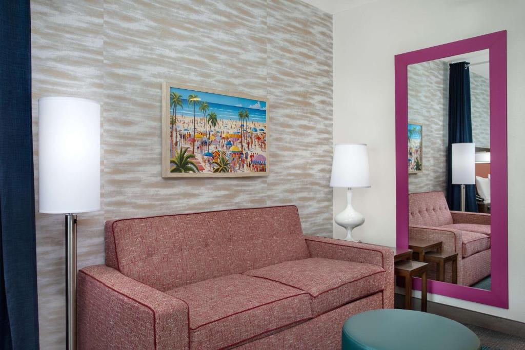 Posezení v ubytování Home2 Suites by Hilton Destin