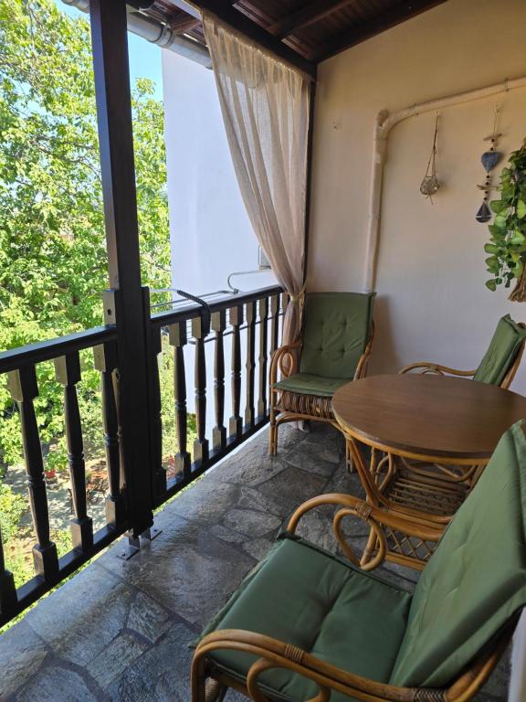 Balkón nebo terasa v ubytování Karidia Apartments