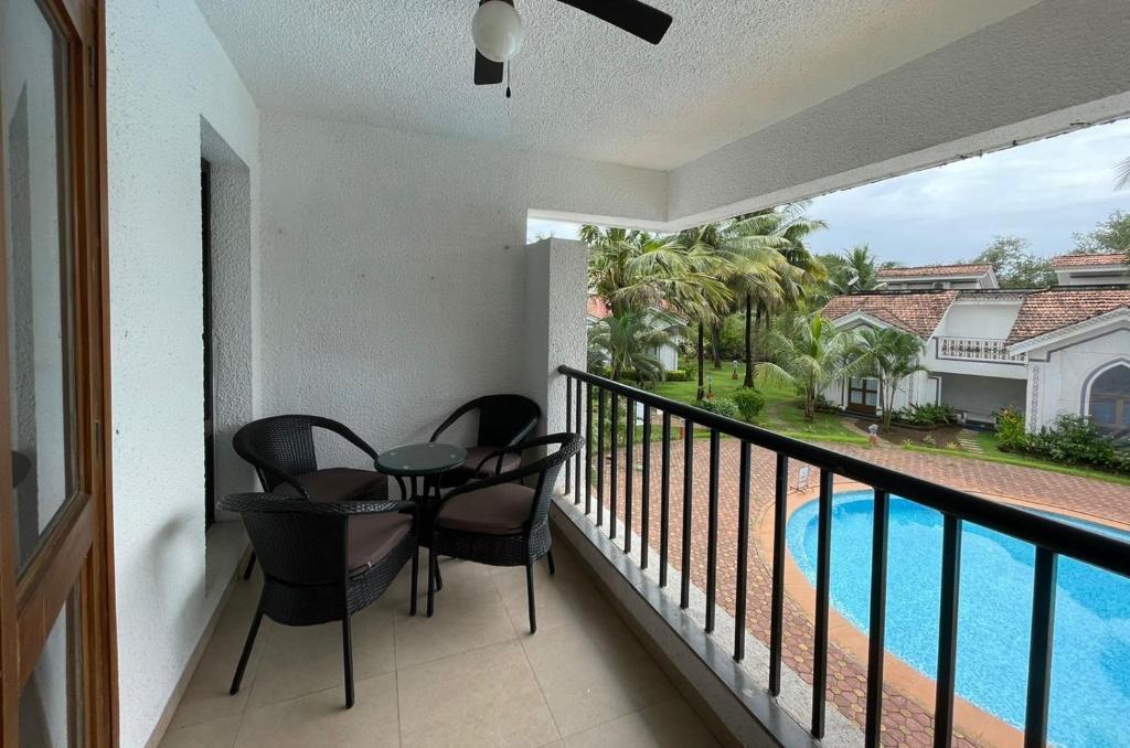 Bazén v ubytování Casa Legend Villa & Apartments Arpora - Baga - Goa nebo v jeho okolí