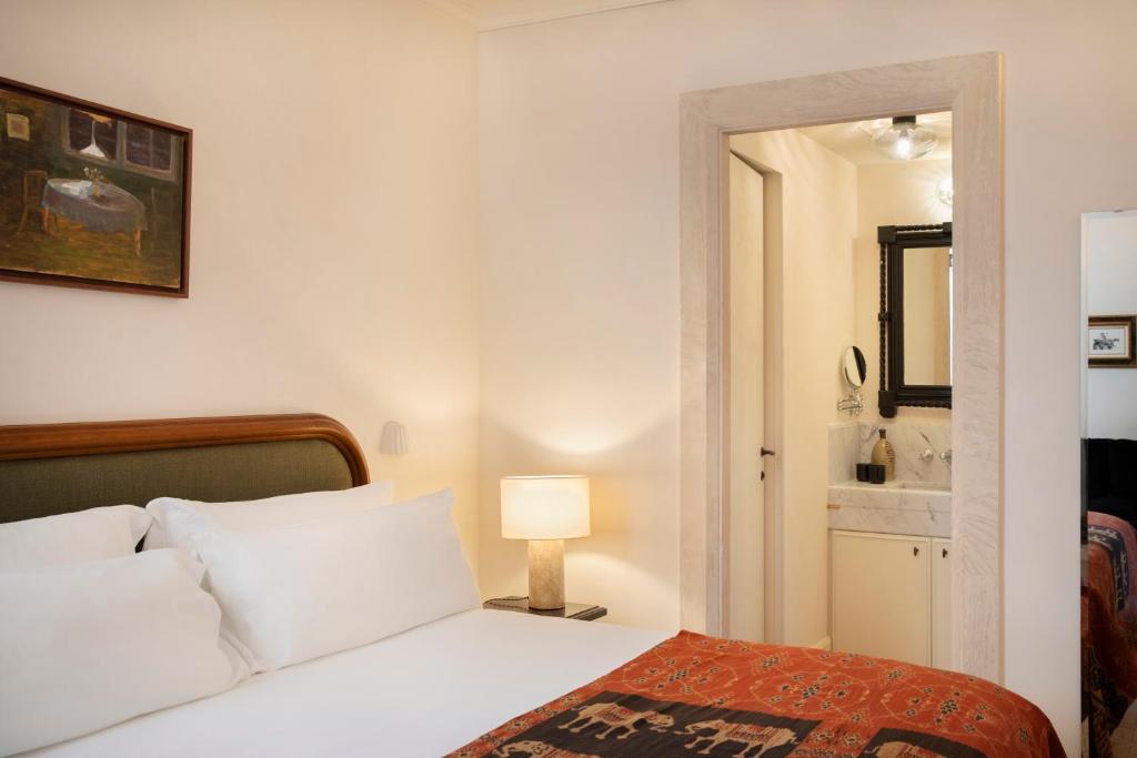 
Family Room with Terrace
