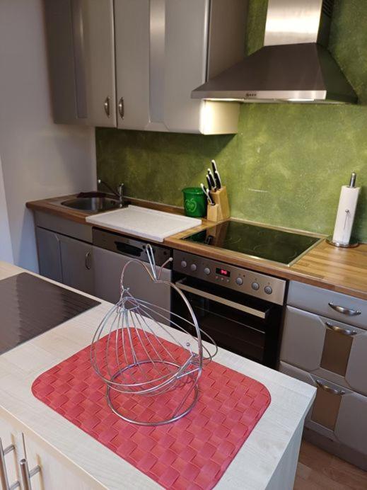 Kuchyň nebo kuchyňský kout v ubytování APARTMENT Eva in OBDACH