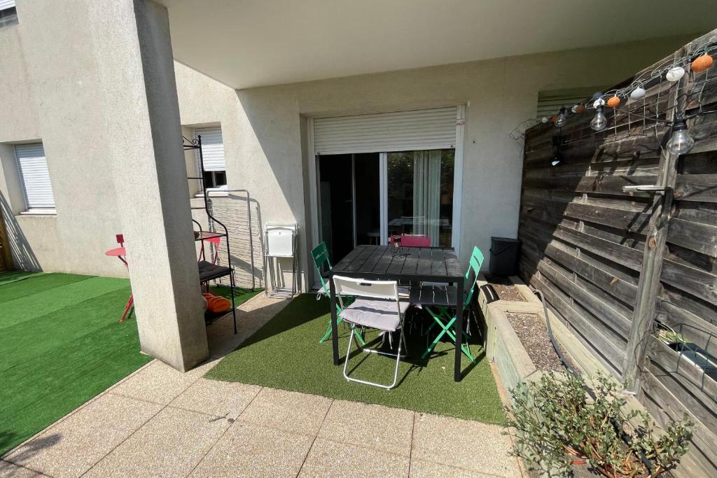 The Sympathetic - Parking and swimming pool!, Montpellier (updated