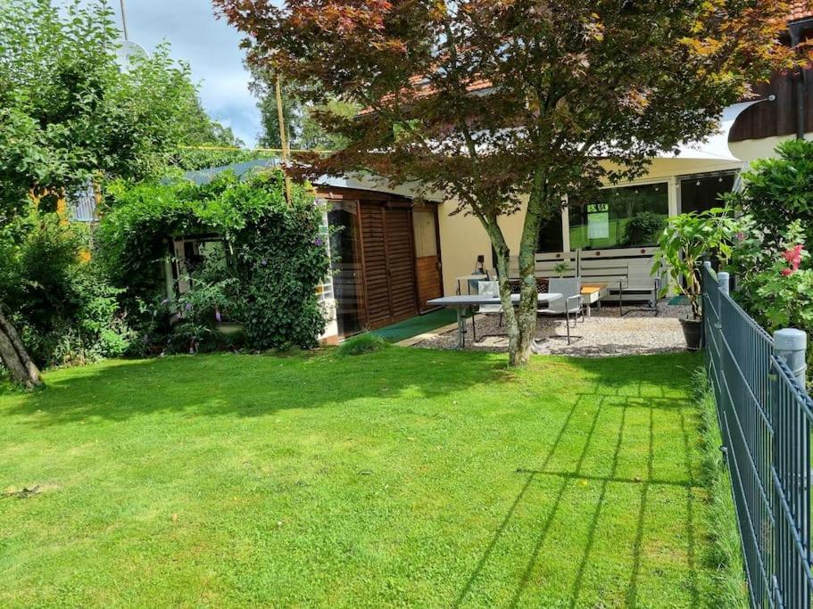 Zahrada ubytování Ferienwohnung mit Garten und Bergblick