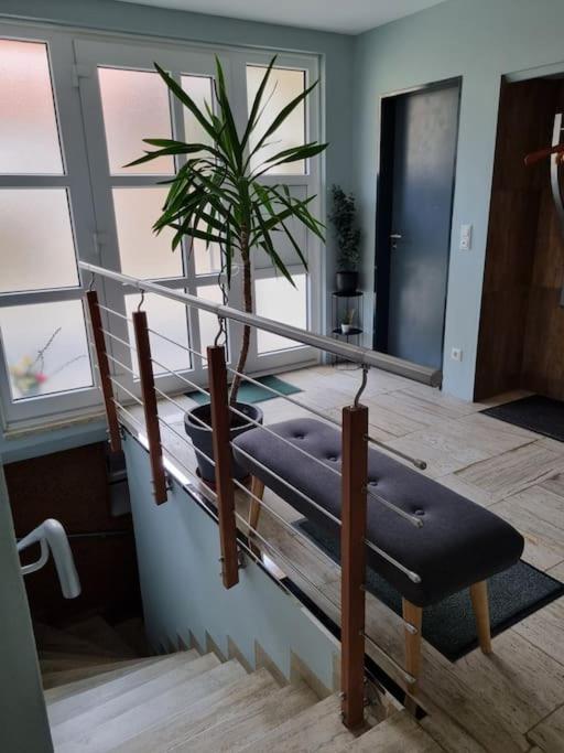 Postel nebo postele na pokoji v ubytování Ferienwohnung mit Garten und Bergblick