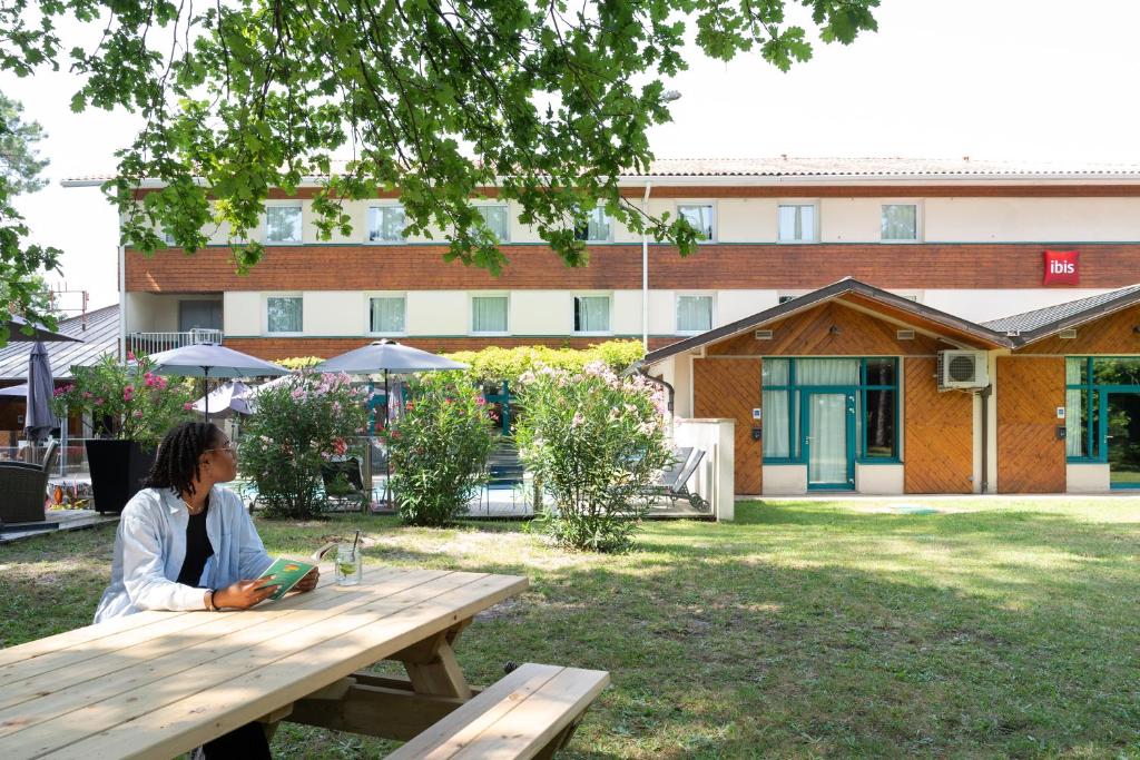 Zahrada ubytování ibis Arcachon la Teste de Buch
