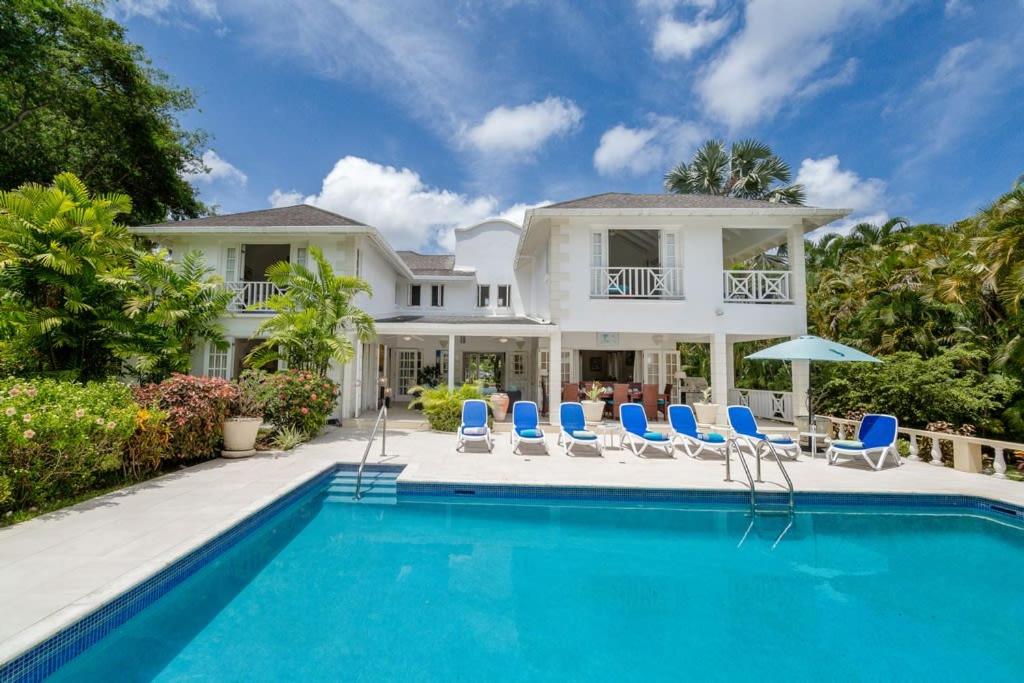 Photo inspiration: Private Pool Luxury Rentals Reference: Luxury Villa With A Stunning Private Swimming Pool Saint James