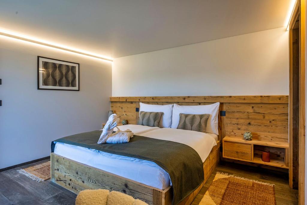 Postel nebo postele na pokoji v ubytování MAD Retreat Hotel