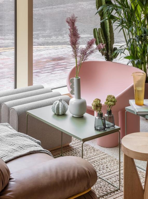 Locke at Broken Wharf - Resim 29