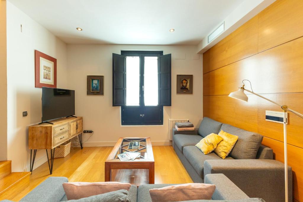 La Maestranza Charming one or two bedrooms Apartments by OCityzen - Two-Bedroom Apartment With Terrace