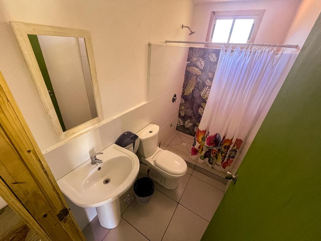 Compay Hostel La Pedrera - Twin Room With Private Bathroom