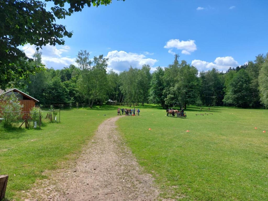 Pokrajina v okolici razkošnega šotora