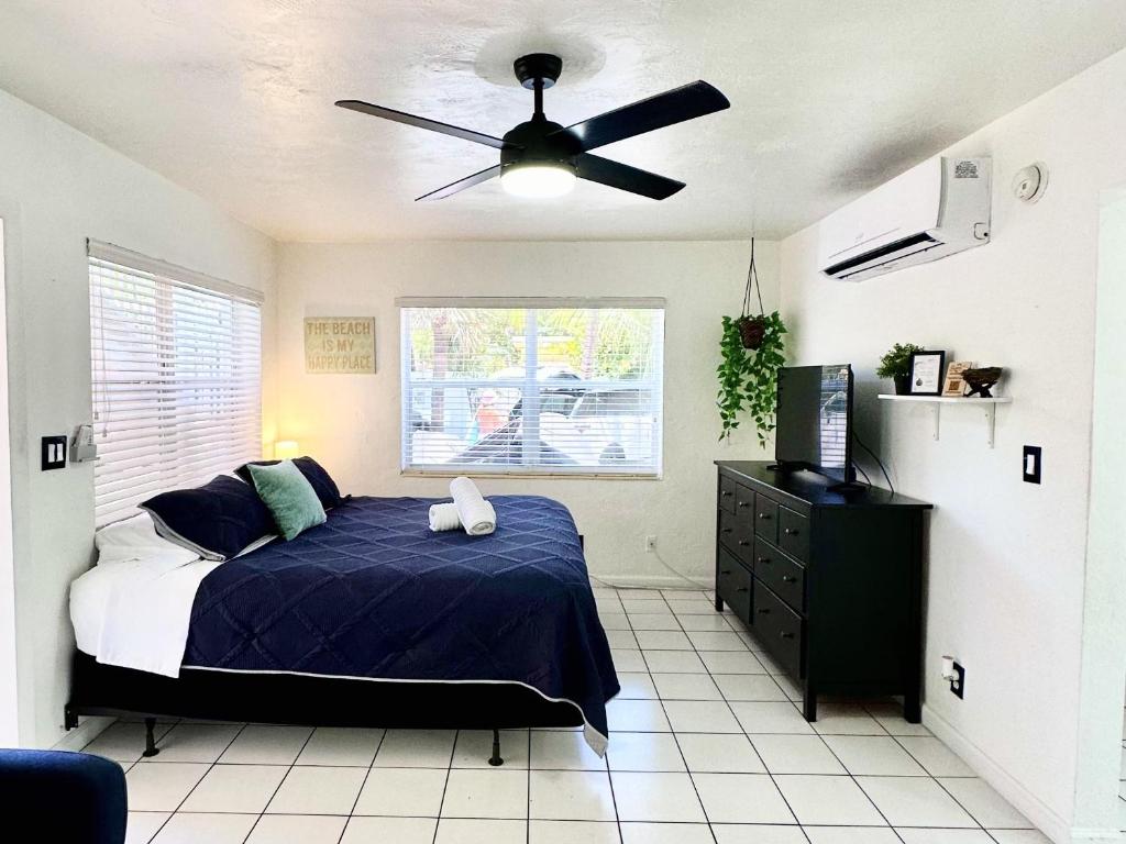 Southwinds Inn by The Gold Nests - One-Bedroom Condo