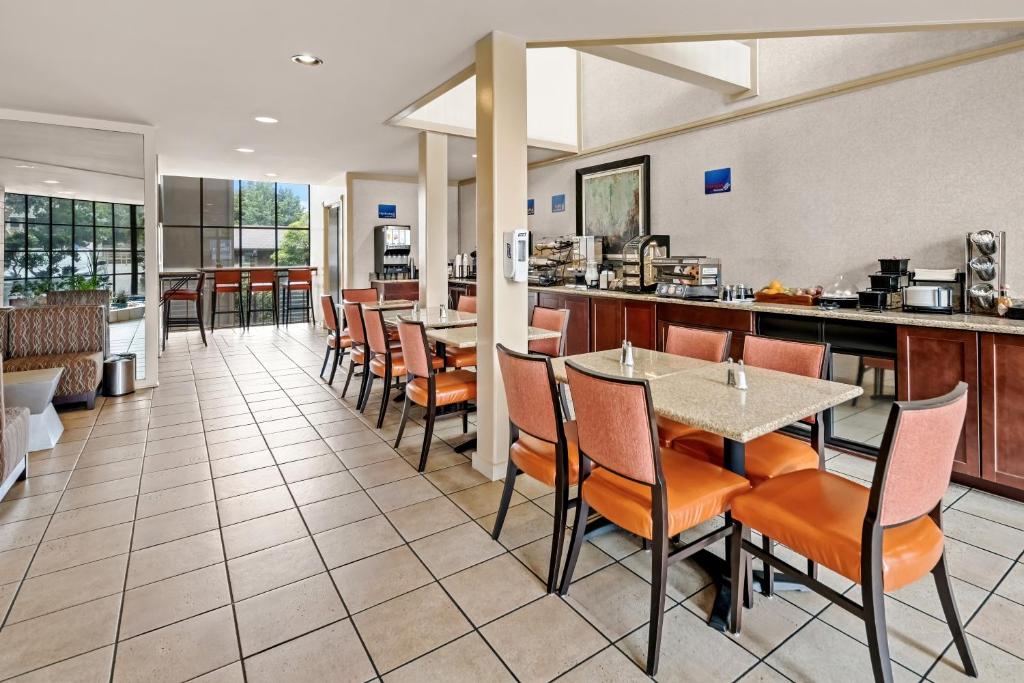 Best Western De Anza Inn photo
