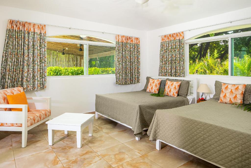 Posezení v ubytování El Encuentro Surf Lodge