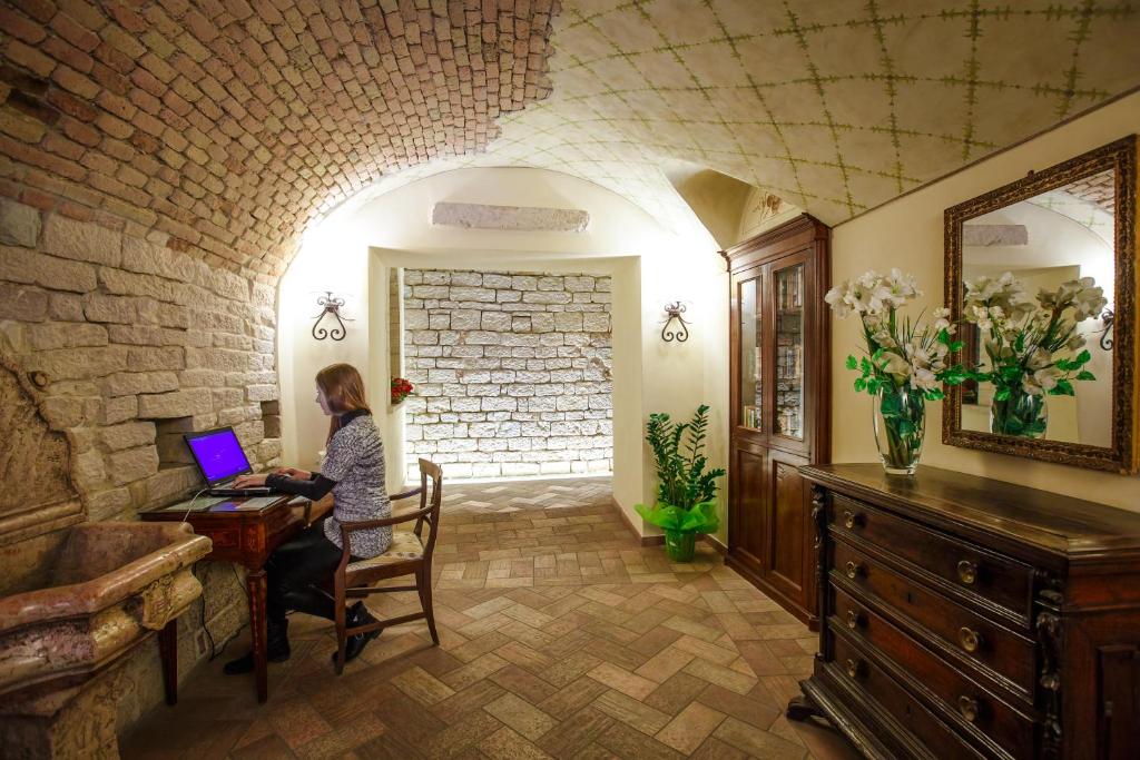 TV a/nebo společenská místnost v ubytování Hotel Fortuna