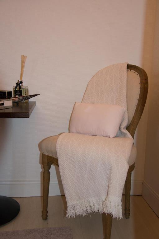 Les Demoiselles - 17