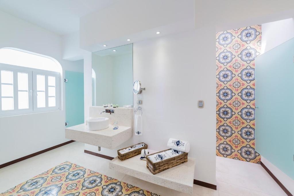 Koupelna v ubytování Delfina Boutique Hotel
