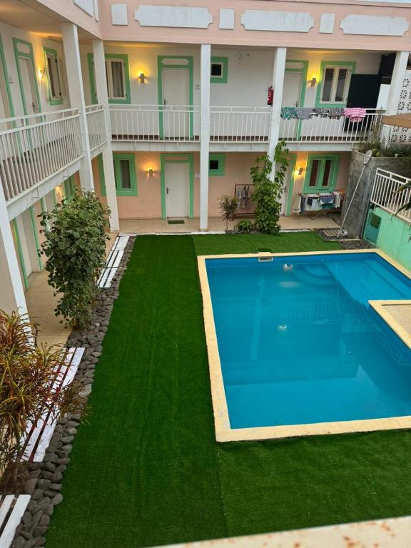 Bazén v ubytování Hotel Kriola nebo v jeho okolí