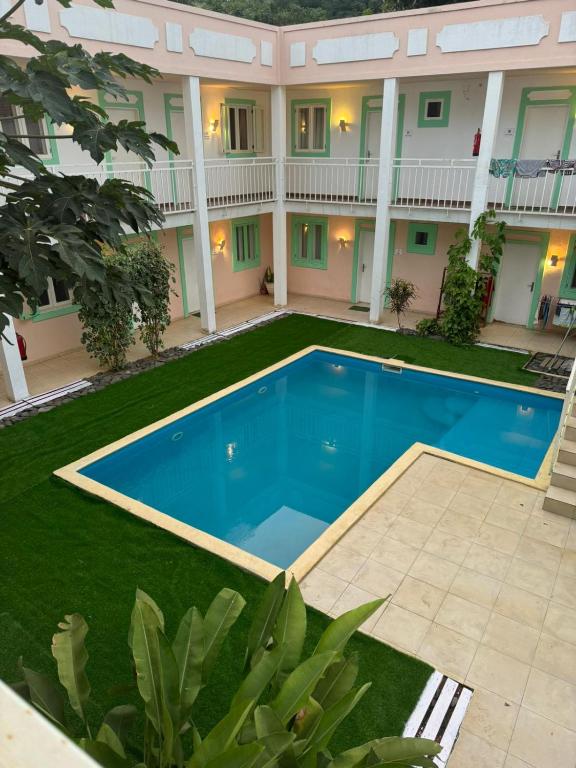 Bazén v ubytování Hotel Kriola nebo v jeho okolí