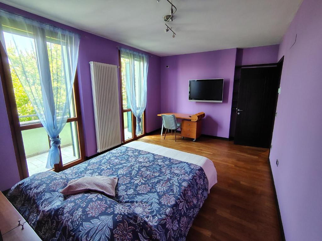 Postel nebo postele na pokoji v ubytování Fairies apt