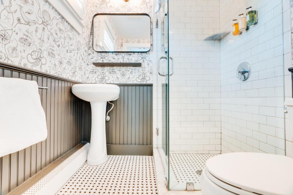 Ellery Hotel Provincetown photo