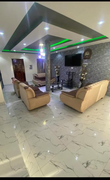 Μια τηλεόραση ή/και κέντρο ψυχαγωγίας στο Grand Appartement Pikine