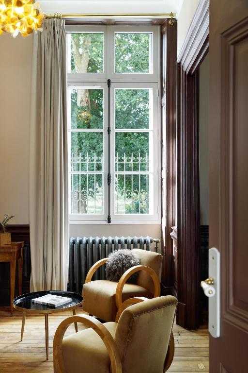 Posezení v ubytování Clos du Cèdre - Chambres d'Hôtes d'Exception, Luxury B&B à Dinan
