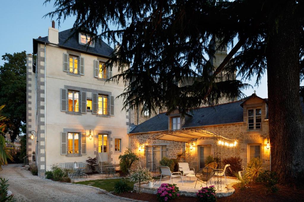 Zahrada ubytování Clos du Cèdre - Chambres d'Hôtes d'Exception, Luxury B&B à Dinan