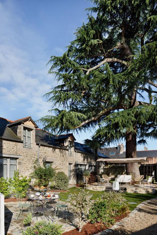 Zahrada ubytování Clos du Cèdre - Chambres d'Hôtes d'Exception, Luxury B&B à Dinan