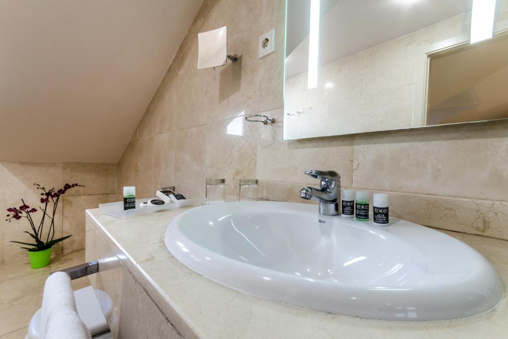 Exe Suites 33 - Resim 3