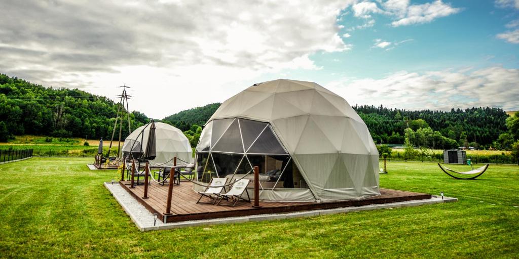 Zahrada ubytování Glamping nad Sanem