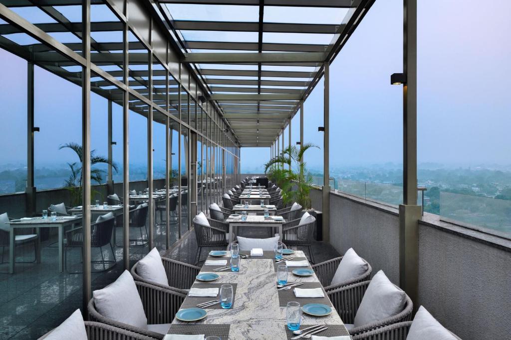 Balkón nebo terasa v ubytování Courtyard by Marriott Siliguri